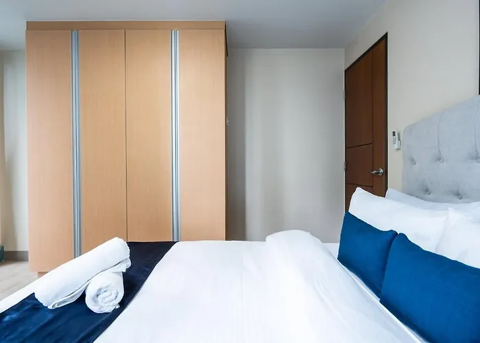 One Uptown Bgc 2br Cor Unit With Balcony ,washer * Manila