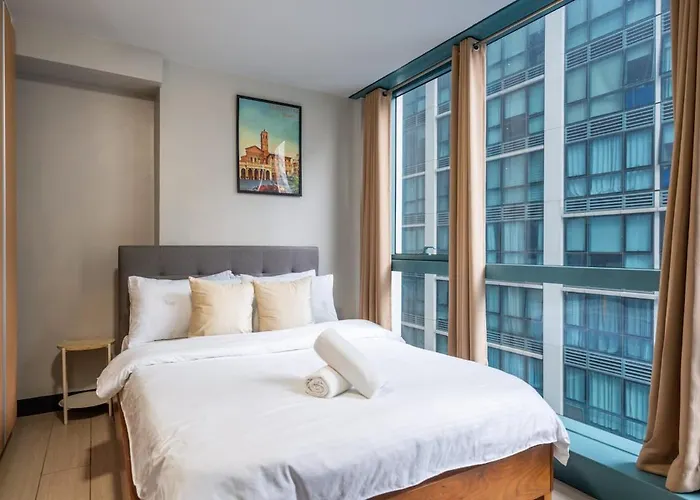 One Uptown Bgc 2br Cor Unit With Balcony ,washer Apartment *